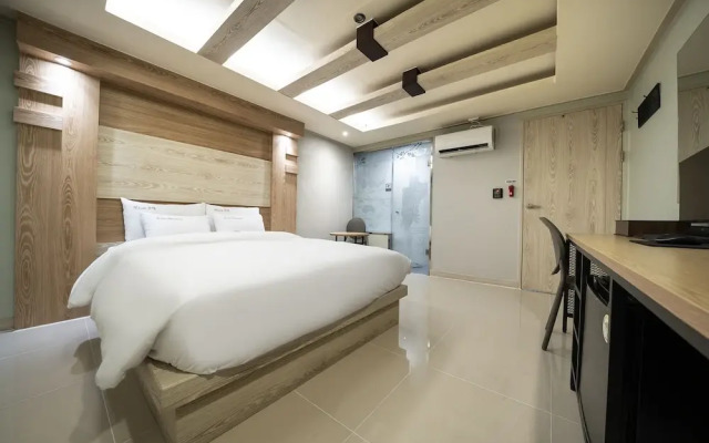 Suwon Haenggungdong Sunstar Motel