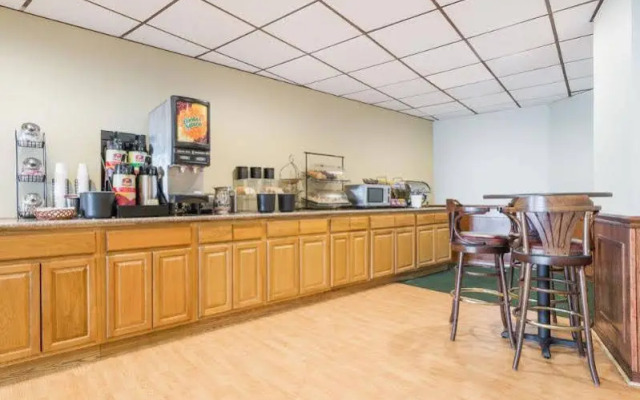 Ramada Philadelphia City Center