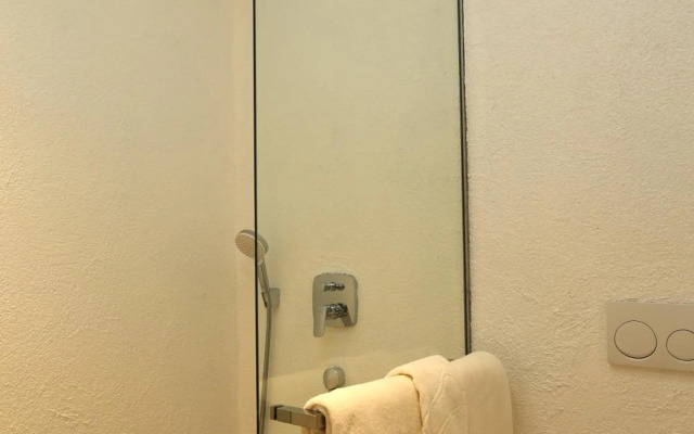 Avalon Boutique Hotel & Suites