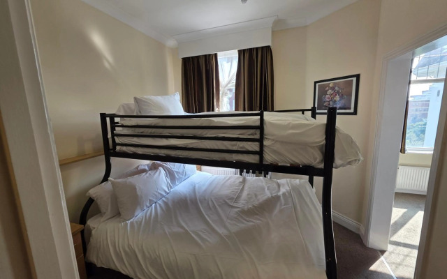 Russell Court Hotel