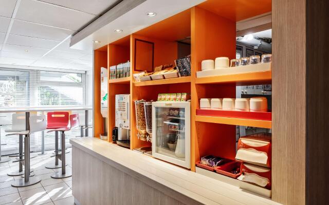 Première Classe La Ville-Du-Bois