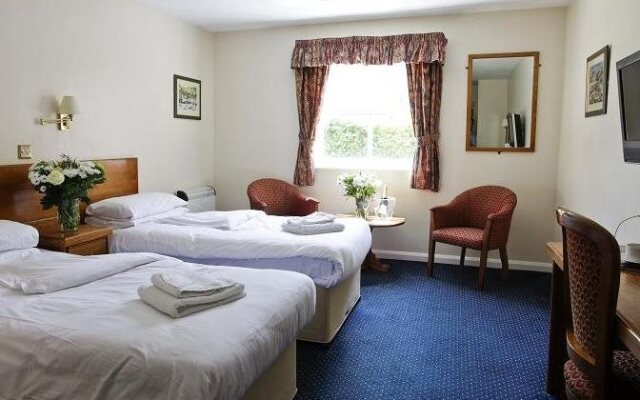 Cobham Lodge Hotel