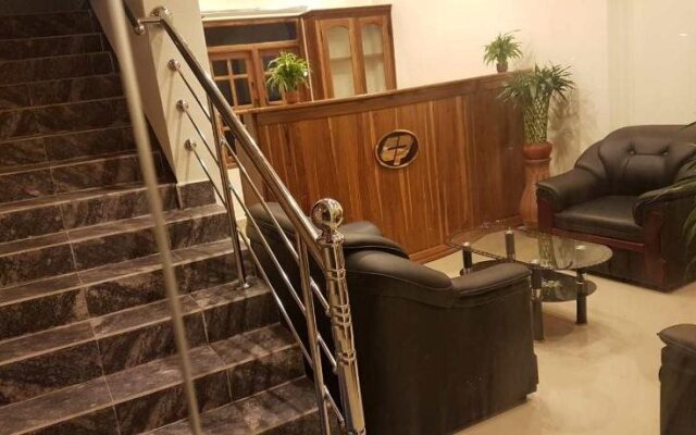 Luxury Everest Hotel