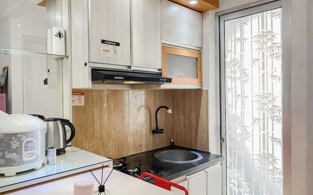 Warm And Homey 2Br At Bassura City Apartment