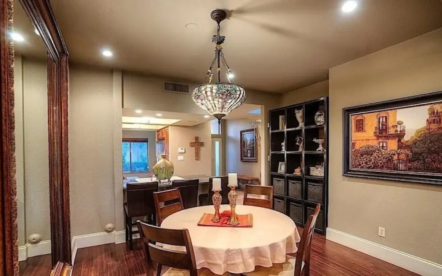 Continental Gardens By Signature Vacation Rentals