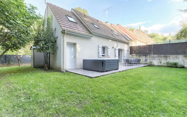 La Maison Pastèque A 10 Minutes De Disneyland(No Front Desk Please Contact The Property 5 Days In Advance)