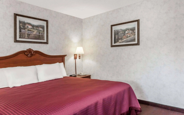 Red Roof Inn Warrenton