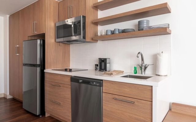 Element Dallas Richardson