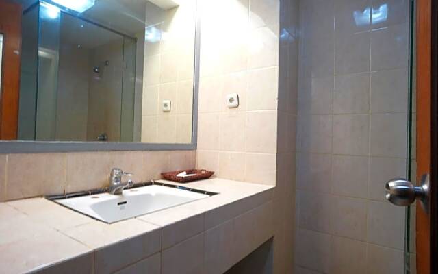 Collection O 1963 Hotel The New Benakutai