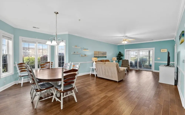 Magnolia Pointe Luster Leaf 4891-101