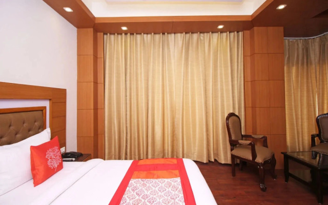 OYO Premium 093 Near St George College