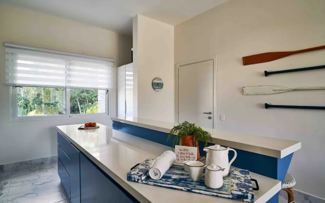 3BR Beach Condo Lakeview Playabonita Pool LUX