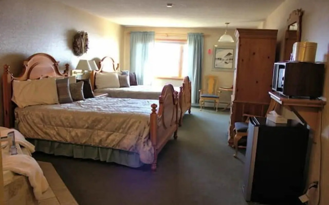 Pier Plaza Lodging