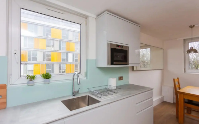Spacious Central 3 Bedroom Apartment in Old Street