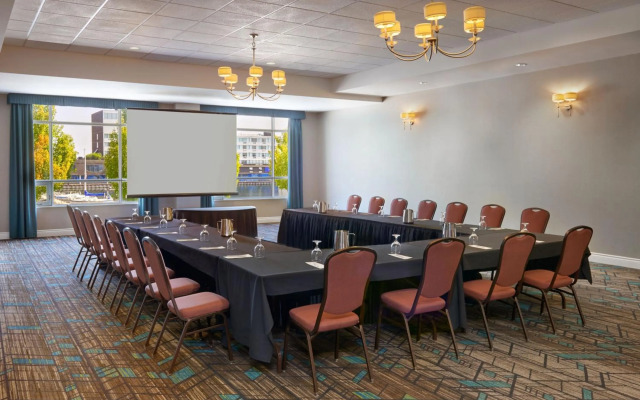 Residence Inn by Marriott Kingston Water's Edge