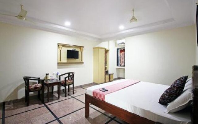 Hotel Adithya Central