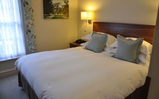 Inn At Woburn