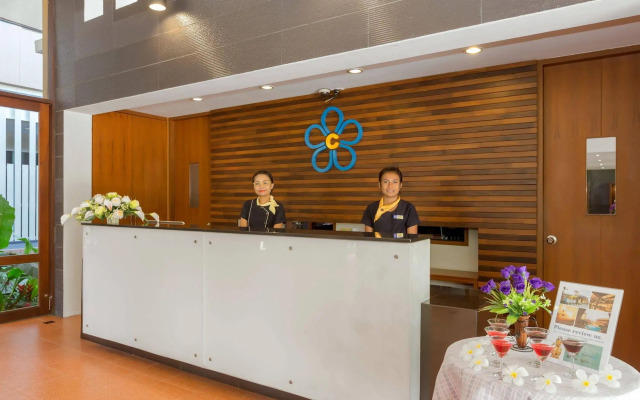 Chaiyapruek Suites