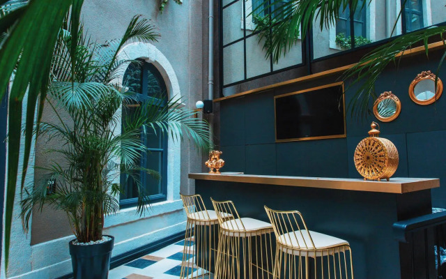 Ferman Port Hotel - Special Class