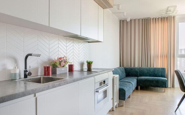 Apartment With Balcony by Renters