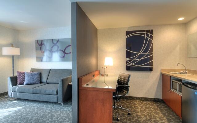 AC Hotel by Marriott Old Montreal