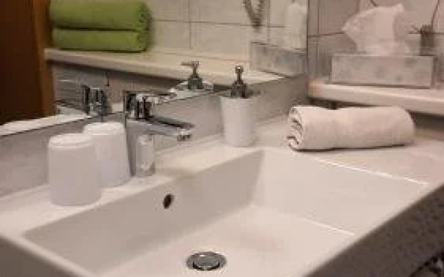 Gästehaus Almrausch, Ferienanlage mit Pool