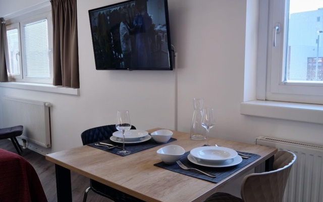 URBAN ISLAND - Riverside Apartments