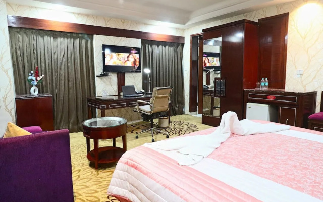 Best Western Sky City