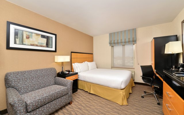 Holiday Inn Express Kennedy Airport