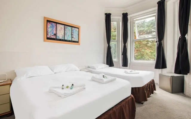 OYO The Lodge Bournemouth