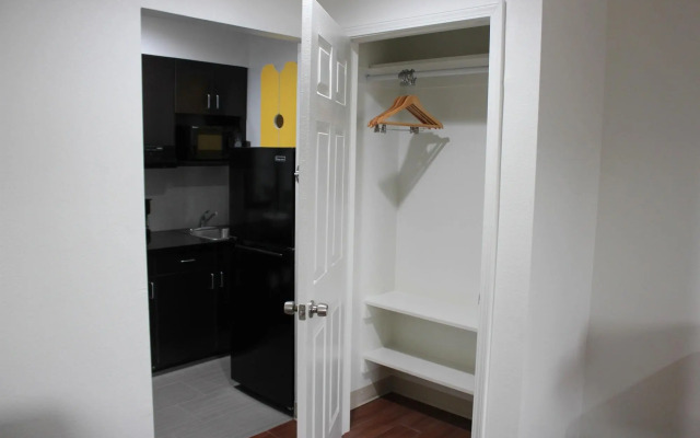 Studio 6-Houston, TX - East