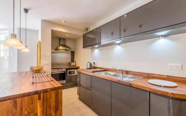 Luxury Apartments - 22 Garden Flat
