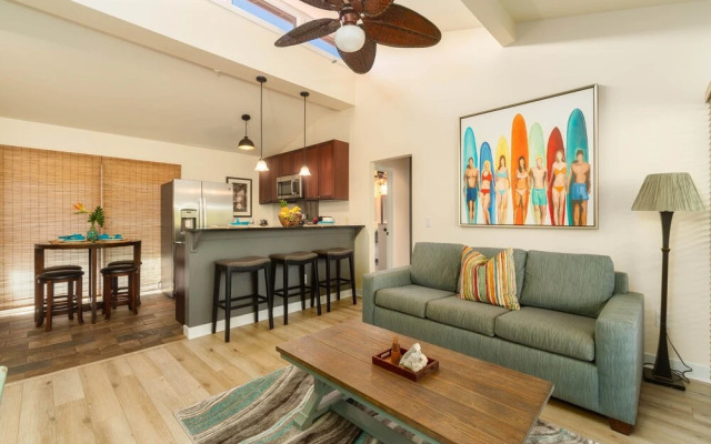 Aina Nalu 2bd/2ba 2 Bedroom Condo by Redawning