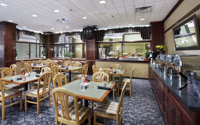 Ramada Lansing Hotel and Conference Center