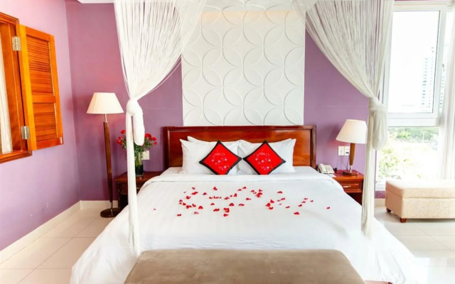 White Lotus Hotel Saigon