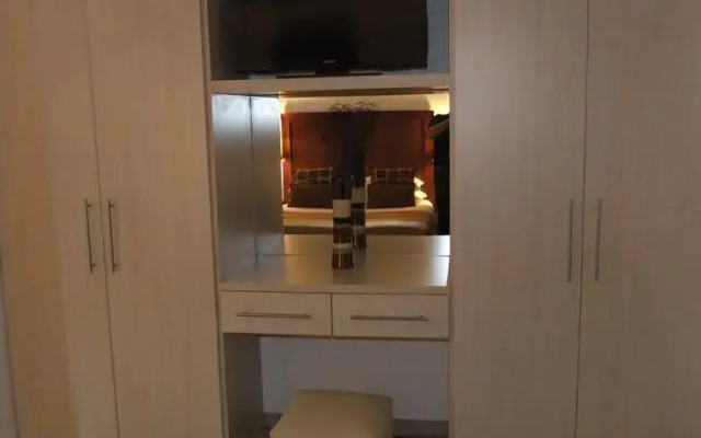 Helenique Guest House