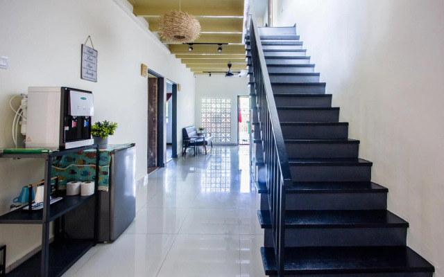 Explore 5BR Gardenhouse Retreats (Free Parking)