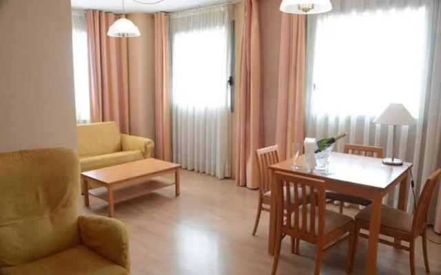 Aparthotel Sercotel Suites Huesca