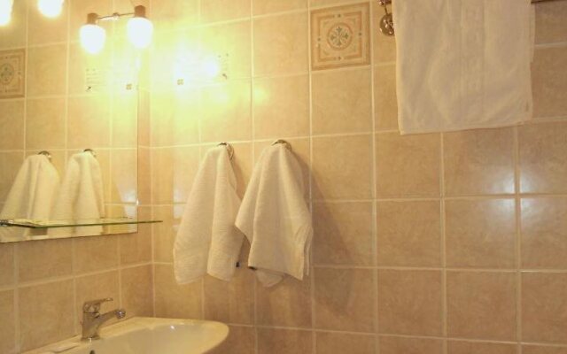 Avra Hotel