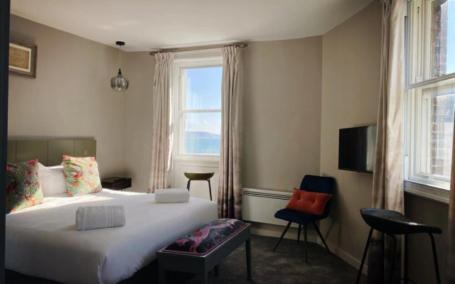 Chapter 1 Hotels