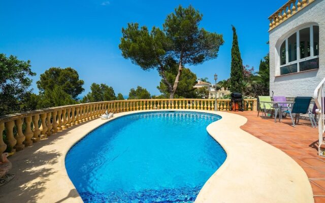 Comfortable 4-bed Villa With Panoramic Views