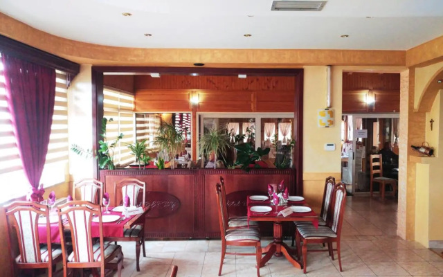 Hotel Derby Orašje