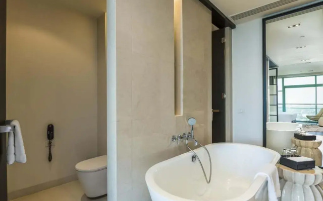 Chatrium Residence Riverside
