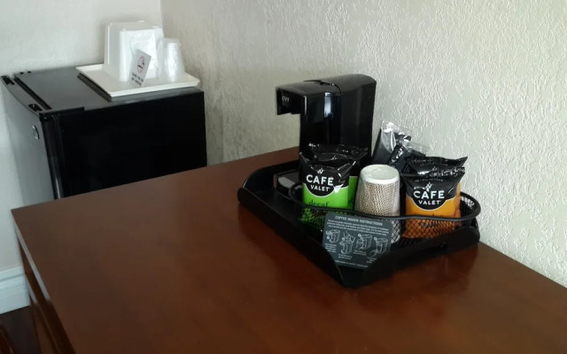 American Regency Inn