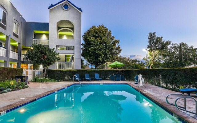 Surestay Hotel by Best Western Ontario Airport