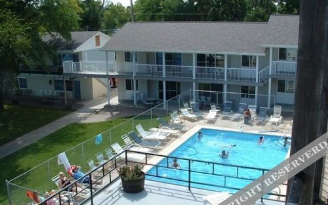 Triggs Bay Resort