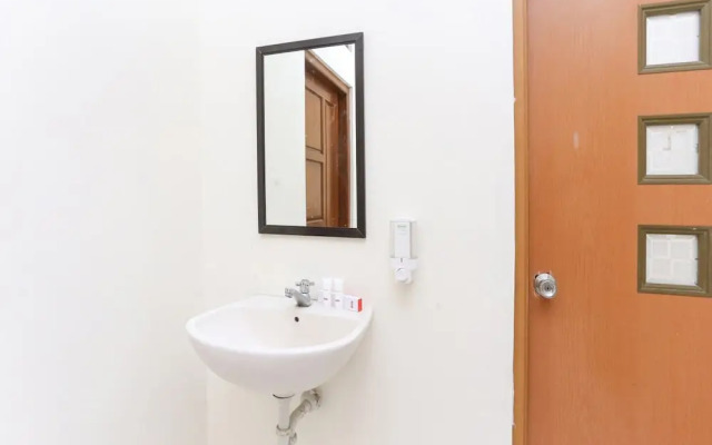 Oyo 1680 Dahlia Guesthouse