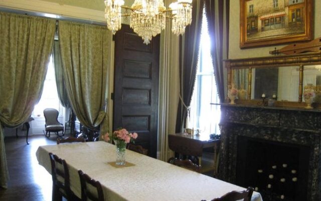 Allegheny Street Bed & Breakfast