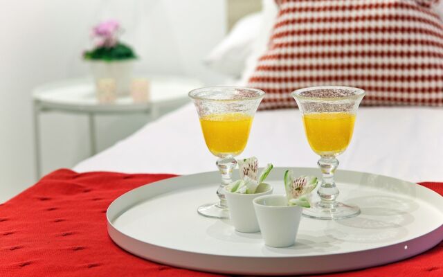 Feelathome Madrid Suites Apartments