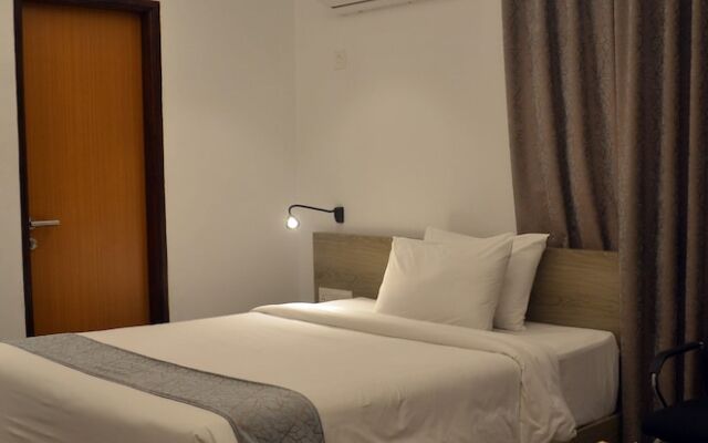 Priyo Nibash Stylish Residential Hotel